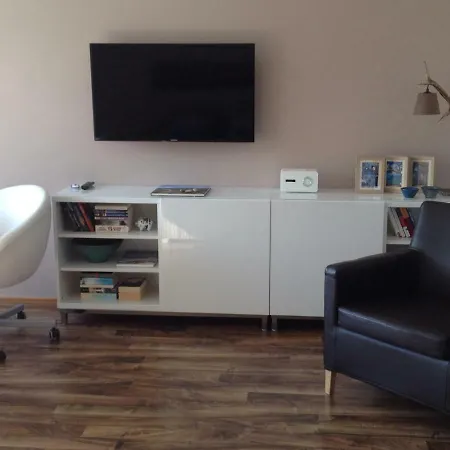 Sunny Apartment *